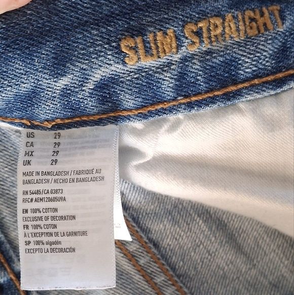 American Eagle Hi-Rise Shortie Distressed Cuffed Denim Shorts Size 29 - Picture 8 of 11